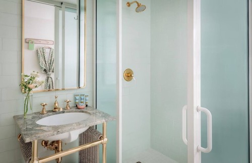 Flamingo/Lummus Hotel | Chic Miami Beachfront Stay With Stunning Ocean Views & Poolside Events