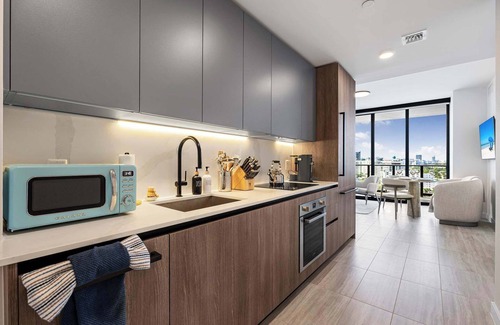 North Beach Apartment | Chic Miami Retreat Stylish 2BR Gem for 6
