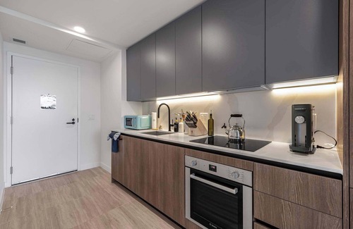 North Beach Apartment | Chic Miami Retreat Stylish 2BR Gem for 6
