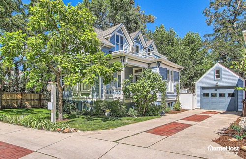 Whittier House | Chic & Modern Home in a Prime Downtown Location