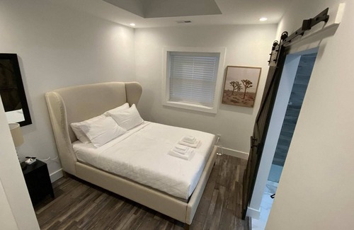 Chic's Beach Apartment | Chic Morton House Sum