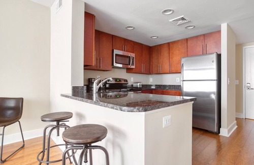 Mount Vernon Triangle Apartment | Chic Mount Vernon 1BR w/Gym & W/D, near Capital One Arena, by Blueground