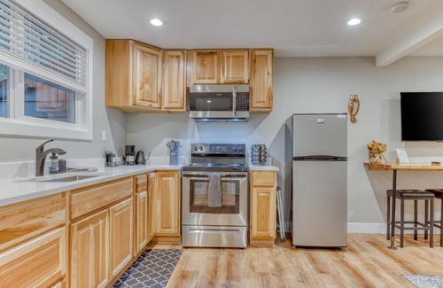 Mount Hood Village Apartment | Chic Mt. Hood Retreat, Private Deck - Mt Air 6