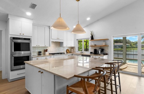 Palm River Estates House | Chic Naples Coastal Retreat – Heated Pool and Spa