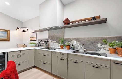 Sandy House | Chic Organic-Modern Loft with Mountain View