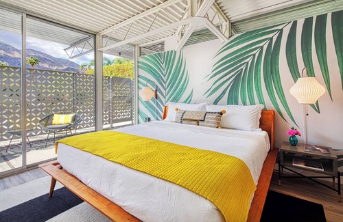 Tahquitz River Estates Hotel | Chic Palm Springs retreat with pool, spa, and mountain views