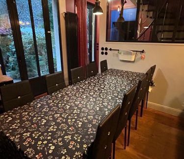 Vignerons House | Chic Parisian House, 30 min Disney