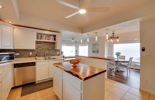 Port Angeles House | Chic Port Angeles Home w/Oceanfront Balcony!