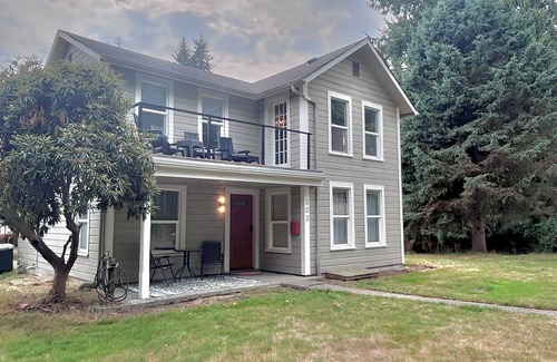Tumwater House | Chic Remodeled century old home