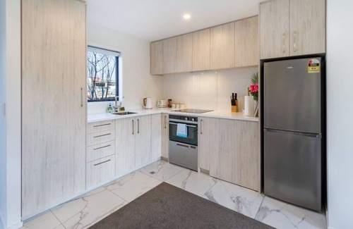 Riccarton Apartment | Chic Riccarton Stay with Parking + Outdoor Space