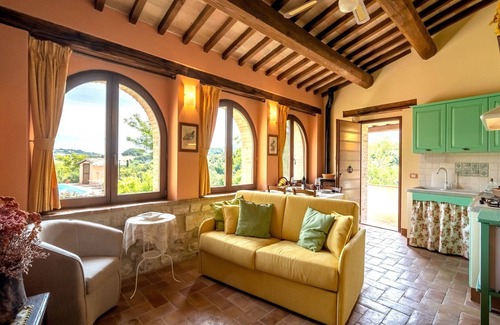 Cagli House | Chic Rural Escape – Pool