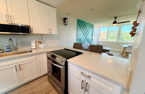 Foster Village Condo | Chic Salt Lake 2-Bedroom at Fairway Gardens | Pool