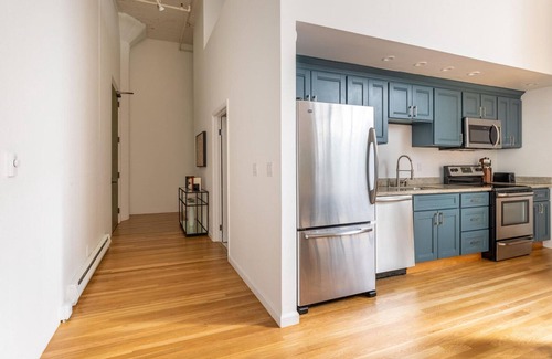 South of Market House | Chic South Beach 1BR Loft, nr Groceries & Restaurants, by Blueground