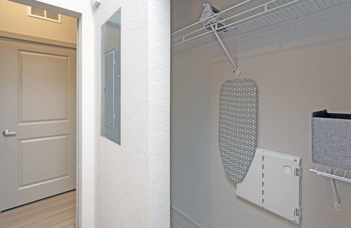 East Ybor Apartment | Chic & Spotless by Channelside, 1BR - 5 ppl
