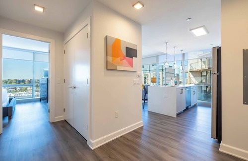 Downtown Apartment | Chic Stamford Apartment | Walk to Train & Entertainment