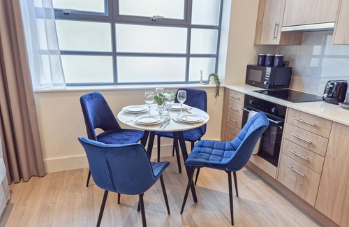St. Johns Wood Apartment | Chic studio flat in Regent's Park near Marylebone