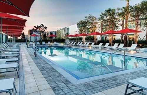 Surfside Apartment | Chic studio with AC and fitness room in fabulous Miami near beach