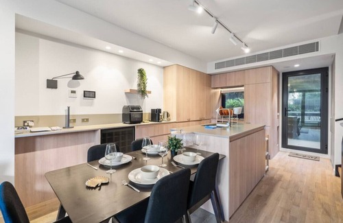 South Yarra House | Chic Townhouse in South Yarra