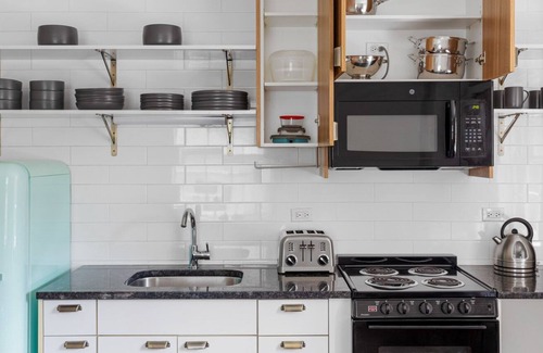 Uptown Apartment | Chic Uptown 1BR w/ Rooftop & Gym, nr Hospital & Beach, by Blueground