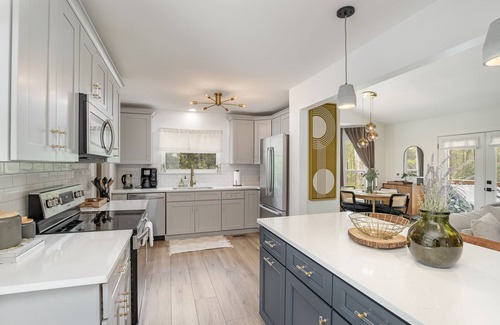 Charlotte House | Chic Urban Haven - Modern & SO CUTE