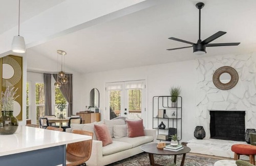 Charlotte House | Chic Urban Haven - Modern & SO CUTE
