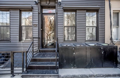 Williamsburg Apartment | Chic Williamsburg 2BR w/W/D, nr Domino Park, by Blueground