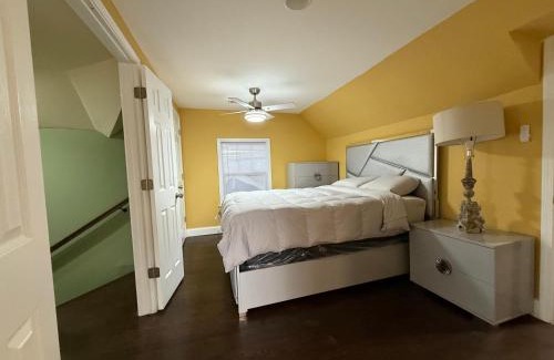 Forestview House | Chicago Indiana getaway