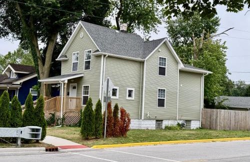 Forestview House | Chicago Indiana getaway