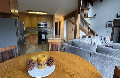Lake Forest House | Chickadee Corner at Dollar Point Tahoe City