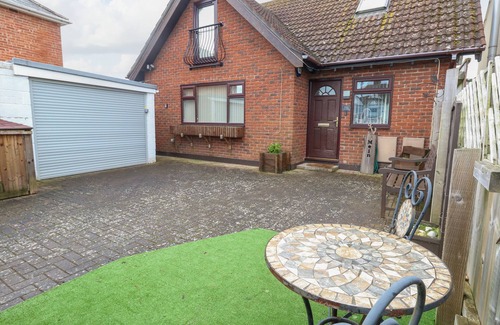 Weymouth House | CHICKERELL HOUSE, pet friendly in Weymouth