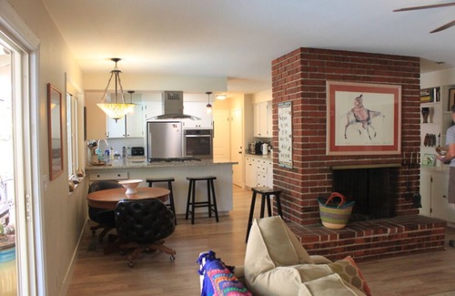 Chico House | Chico Family Retreat with Pool~Bocce~Hot-tub~Lounge. Near park, downtown & CSU