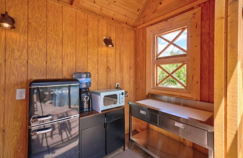 Mount Pleasant RV Rental | Chief's Lodge · Luxury Glamping Teepee w/King Bed on private Mtn!