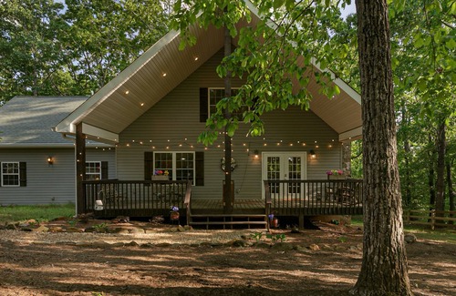 Clarkesville House | Chieftan Tribe - Seculded Family Home with Firepit and Gameroom