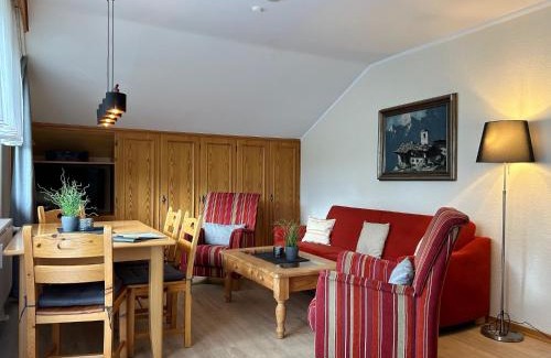 Oberaudorf Apartment | Chiemgau Comfort B8 Ferienwohnung Oberaudorf mit direktem Bergblick auf den Kaiser sowie Hallenbad und Sauna