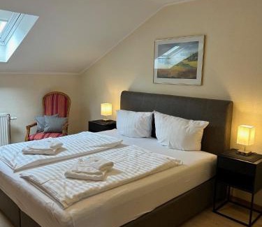 Oberaudorf Apartment | Chiemgau Comfort B8 Ferienwohnung Oberaudorf mit direktem Bergblick auf den Kaiser sowie Hallenbad und Sauna
