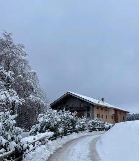 Bernau am Chiemsee Apartment | ChiemseeRefugium - Ferienwohnung Berg