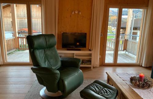 Bernau am Chiemsee Apartment | ChiemseeRefugium - Ferienwohnung Berg
