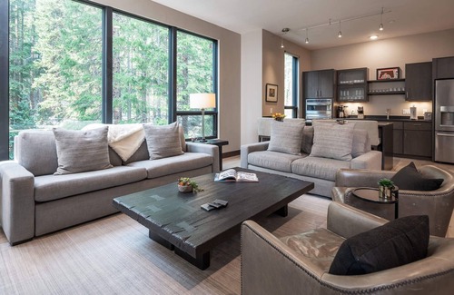 Winter Park Condo | Chill 303 | Modern Design | Close To Slopes | Luxe Condo | Pool + Hot Tub