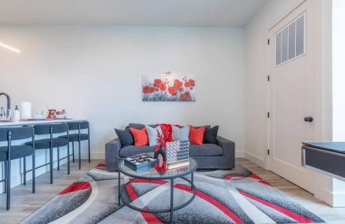 East Orange Apartment | Chill & Book Now! 2BR Apt with Parking & Sleeps 12