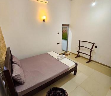 Udawalawa House | Chill Inn