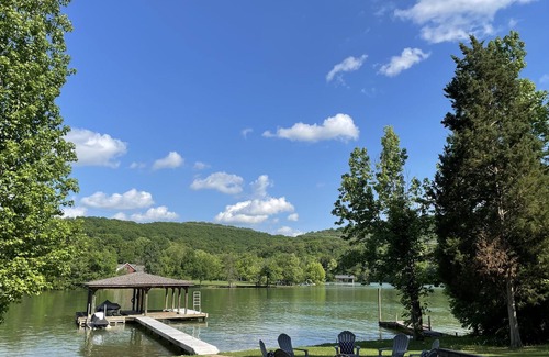 Ten Mile House | Chill on Watts Bar Lakefront with Private Dock!