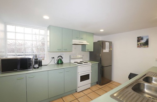 Point Lookout Apartment | Chillawong - Relax with the whole family at this peaceful place to stay.