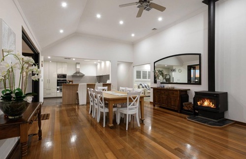 Dawesville House | Chillin' in Cozy Waterfront Family Friendly Retreat