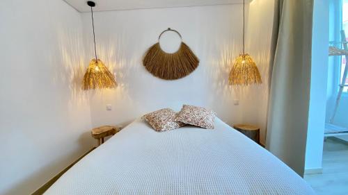 Praia de Santa Cruz Apartment | Chillin Santa Cruz Apartment - Close to beach retreat