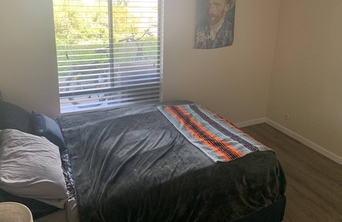 Emeryville Condo | Chilling on the dock of the bay - luxury 1 bedroom/1 bath