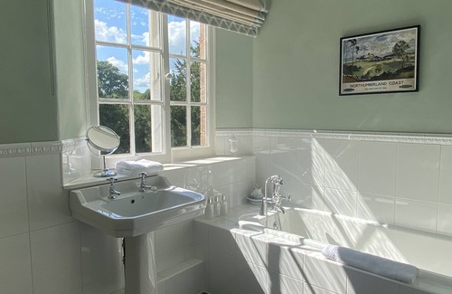 Chillingham House | Chillingham Manor