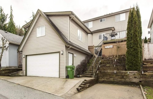 Promontory House | Chilliwack Family Nest 2 Bedroom Suite