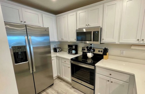 Innerarity Townhomes House | ChilSea: Kayak, SUP, Views & more!
