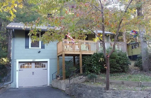 Chimney Rock House | Chimney View by Carolina Properties, Walk to shops