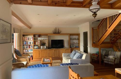 Eastcliff House | Chinta Cottage Hermanus